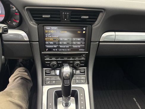 Used 2013 Porsche 911 Carrera 4S image 40
