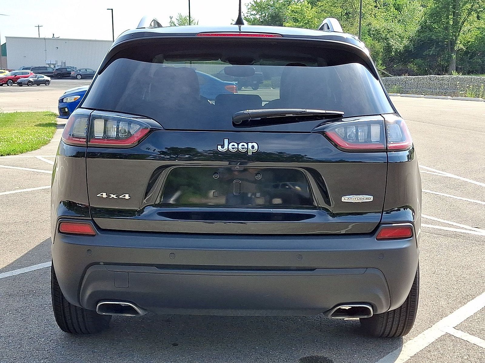 Used 2021 Jeep Cherokee Latitude Lux w/ Comfort/Convenience Group AWD/4WD image 23