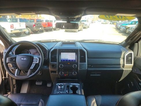 Used 2020 Ford Expedition XLT w/ Equipment Group 202A AWD/4WD image 22
