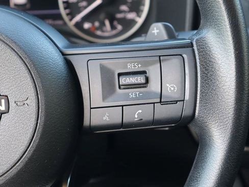 Used 2023 Nissan Rogue S AWD/4WD image 13