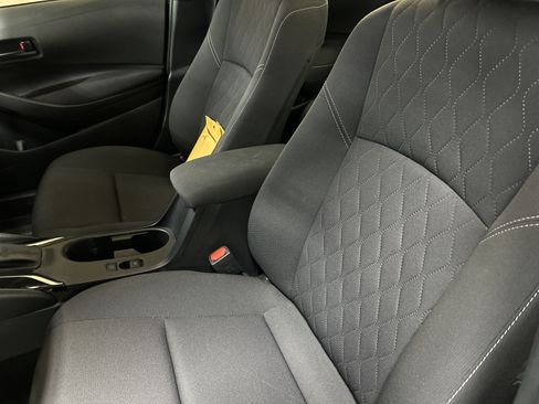Used 2023 Toyota Corolla LE FWD image 6