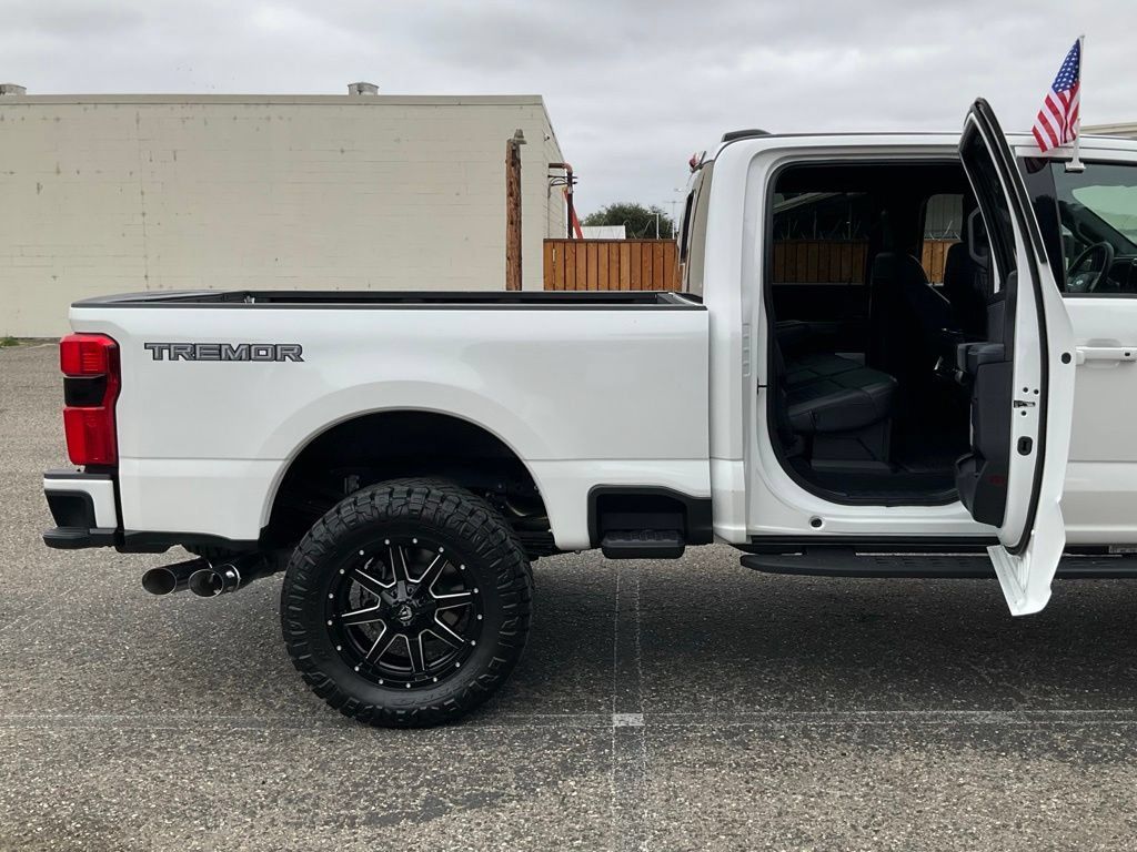 New 2025 Ford F250 Platinum w/ Tremor Off-Road Package AWD/4WD image 25