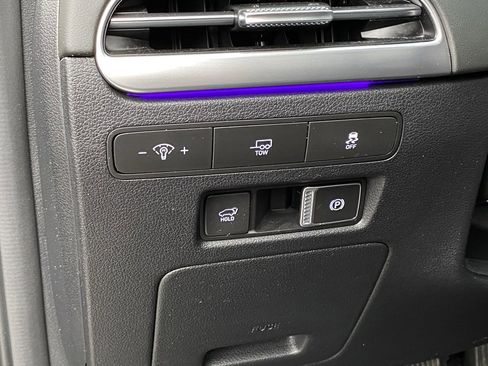 Used 2025 Hyundai Palisade Calligraphy image 13