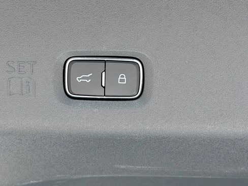 Used 2025 Ford Expedition Active image 12