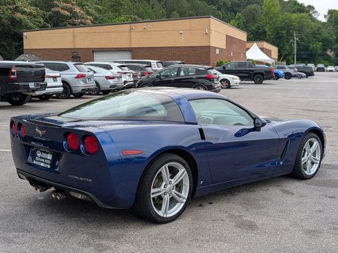 Used 2007 Chevrolet Corvette Coupe w/ Preferred Equipment Group RWD image 9