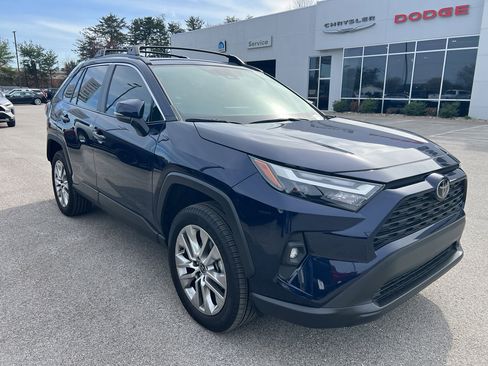 Used 2025 Toyota RAV4 XLE Premium image 10