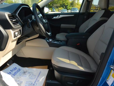 Used 2020 Ford Escape SEL AWD/4WD image 9
