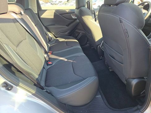 Used 2023 Subaru Forester Premium image 8