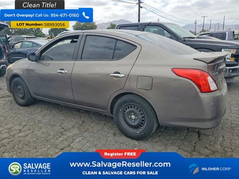 Used 2015 Nissan Versa SV FWD image 3