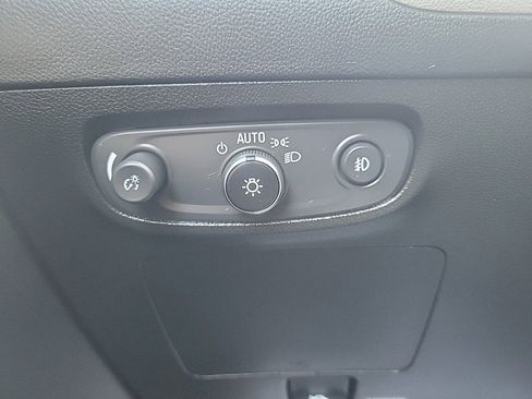 Used 2023 Buick Encore GX Select image 9