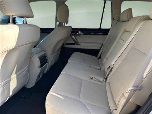Used 2020 Lexus GX 460 Premium w/ Premium Package AWD/4WD image 14
