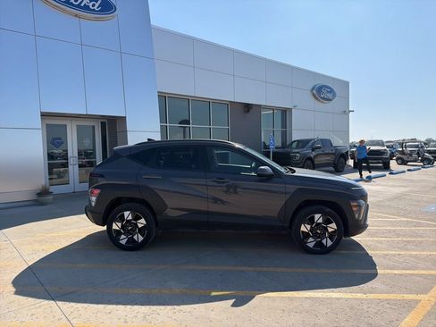 Used 2025 Hyundai Kona SEL AWD/4WD image 8