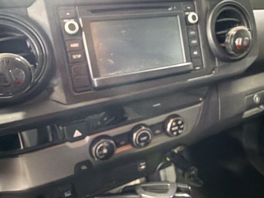 Used 2016 Toyota Tacoma SR w/ SR Convenience Package RWD image 14