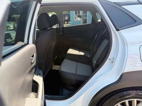 Used 2021 Hyundai Kona SEL FWD image 9