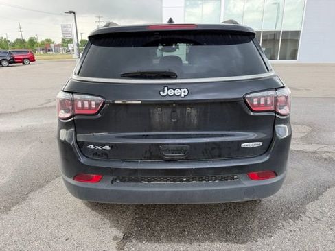 Used 2024 Jeep Compass Latitude AWD/4WD image 9