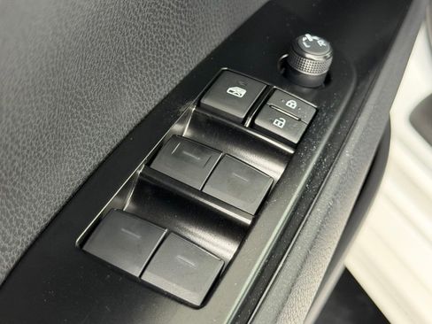 Used 2026 Toyota Camry SE image 18