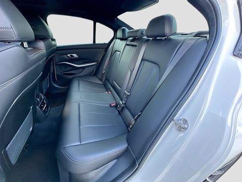 Used 2022 BMW 330i Sedan w/ Convenience Package RWD image 24