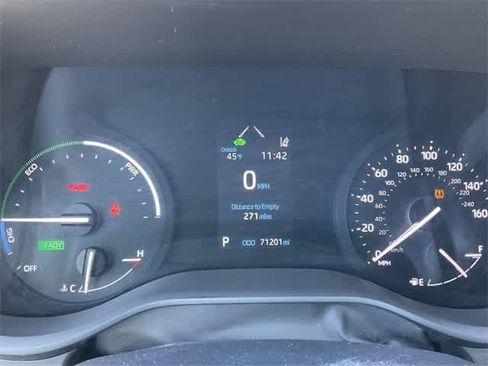 Certified 2023 Toyota Sienna XLE image 26