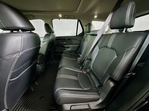 Used 2023 Honda Pilot Touring image 29