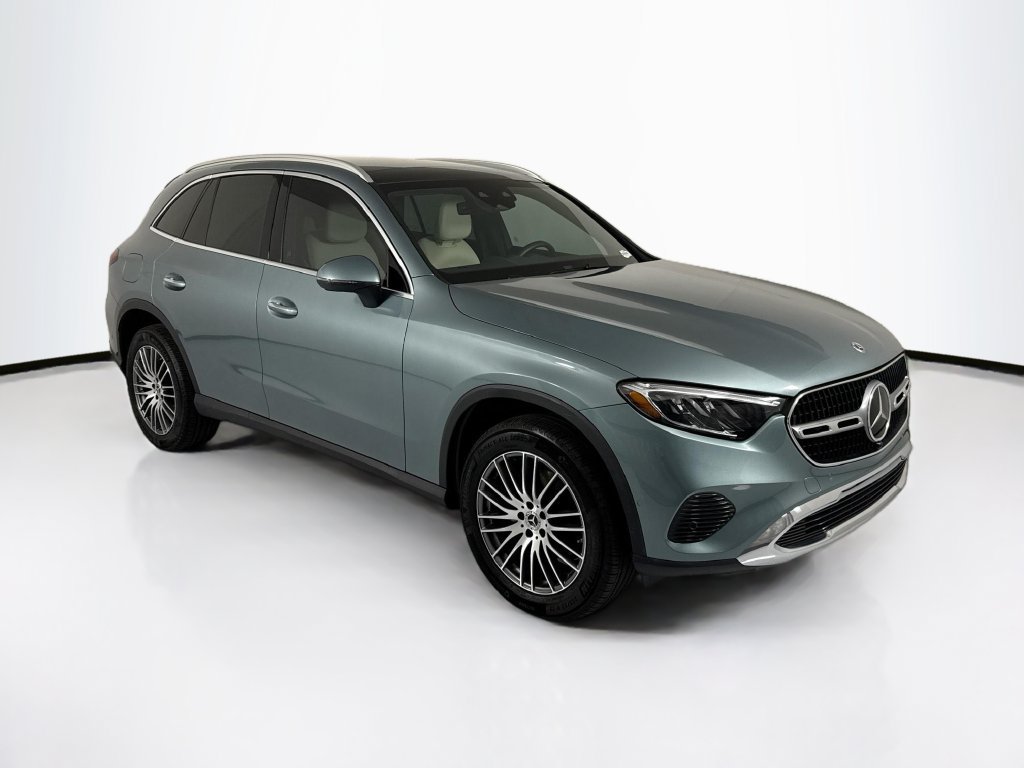 Certified 2026 Mercedes-Benz GLC 300 image 3