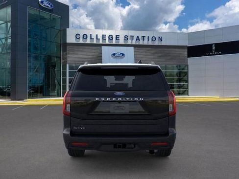 New 2025 Ford Expedition Active image 5