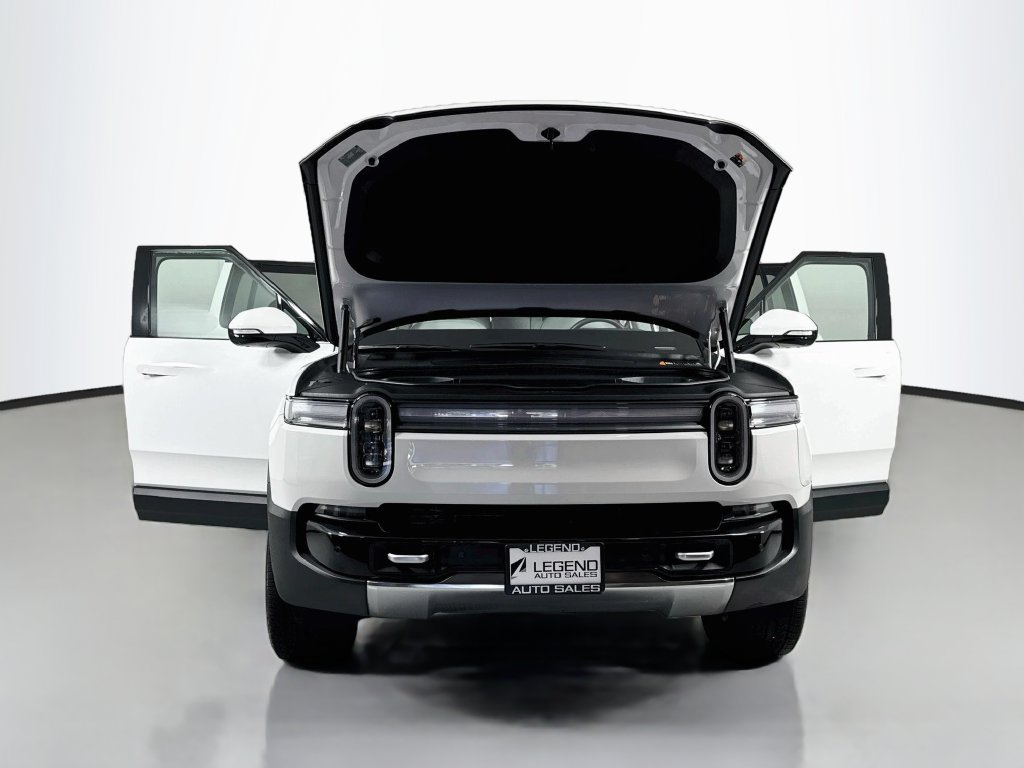 Used 2025 Rivian R1S Adventure Dual AWD/4WD image 24