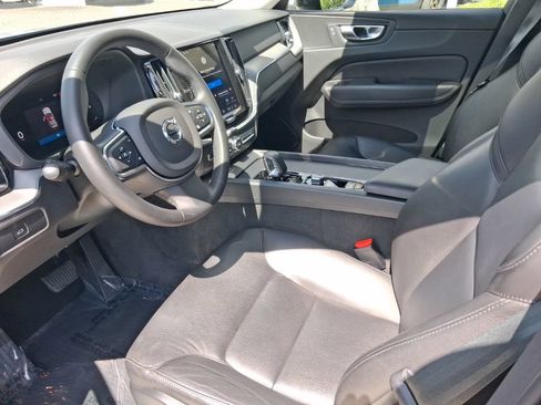 Used 2024 Volvo XC60 B5 Core AWD/4WD image 13