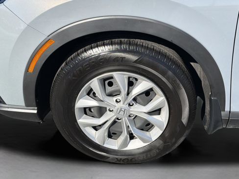 Used 2025 Honda CR-V LX image 12