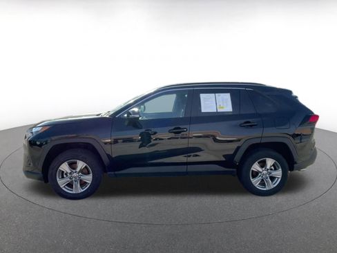 Used 2025 Toyota RAV4 XLE image 9
