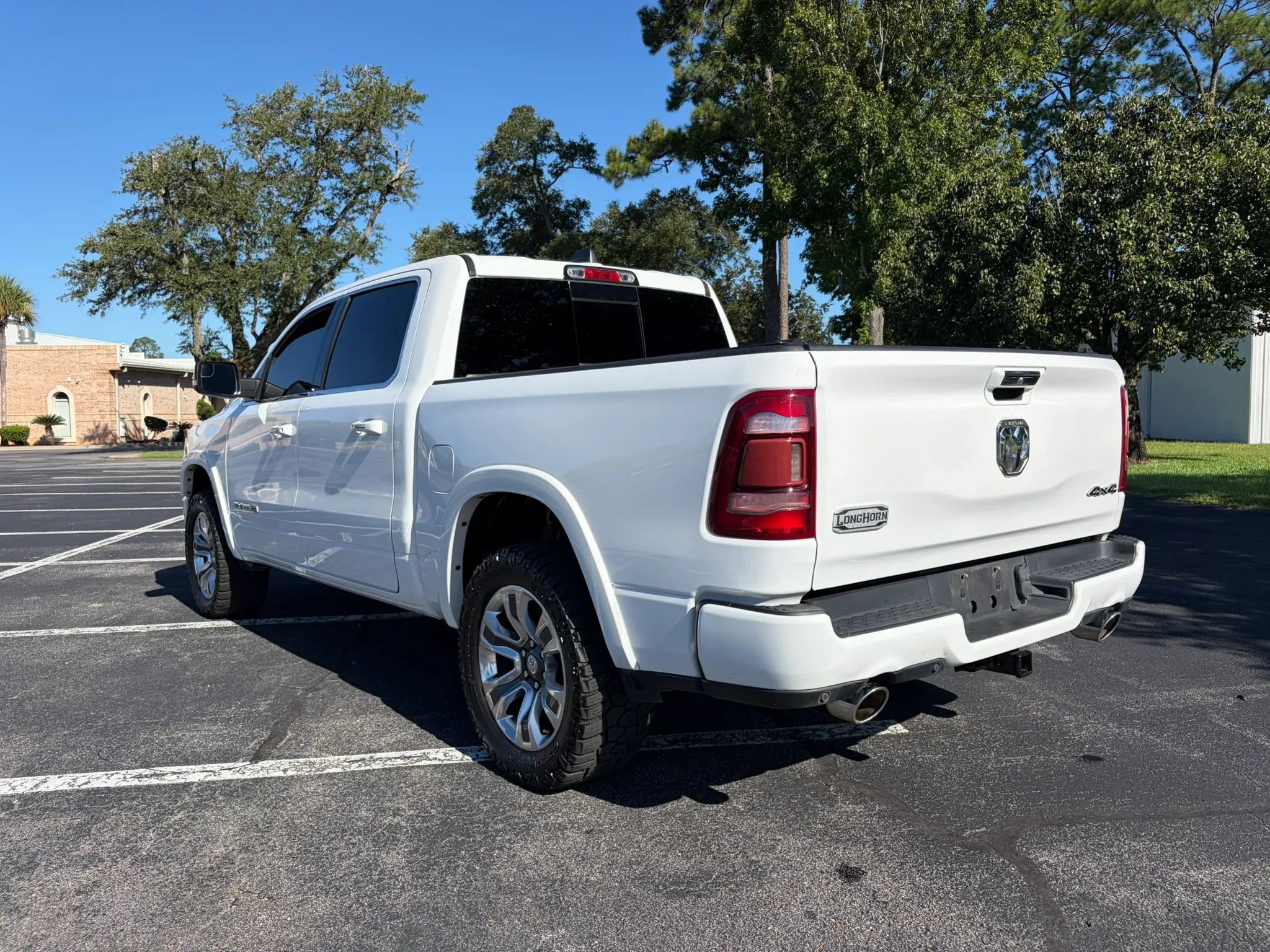 Used 2021 RAM 1500 Limited w/ Body Color Bumper Group AWD/4WD image 5
