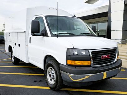 New 2025 GMC Savana 3500 w/ Power Convenience Package