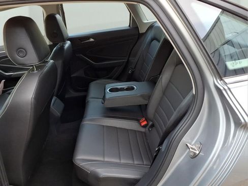 Used 2024 Volkswagen Jetta SE FWD image 30