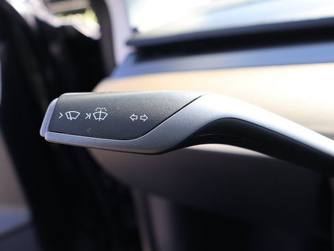 Used 2021 Tesla Model 3 Performance image 42