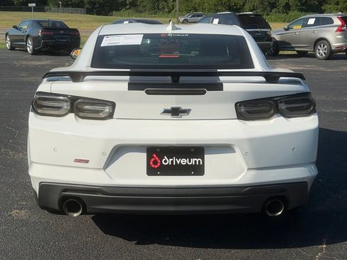 Used 2019 Chevrolet Camaro SS w/ Black Appearance Package RWD image 5