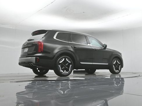 Used 2024 Kia Telluride S FWD image 52