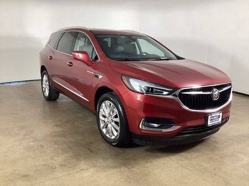Used 2021 Buick Enclave Premium w/ Sun and Sites Package AWD/4WD image 3