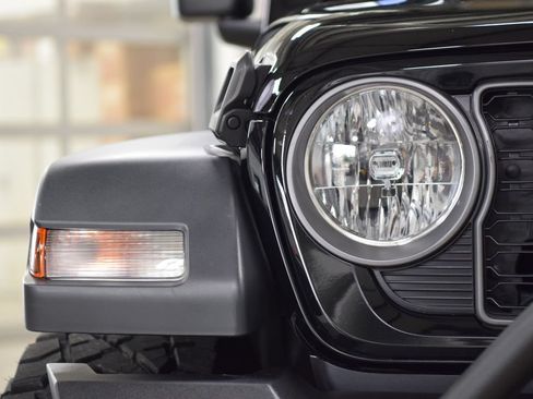 Used 2026 Jeep Wrangler Unlimited Sport AWD/4WD image 10