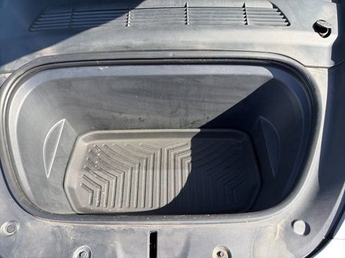 Used 2022 Tesla Model Y Performance image 35