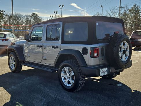 Used 2019 Jeep Wrangler Unlimited Sport S image 28