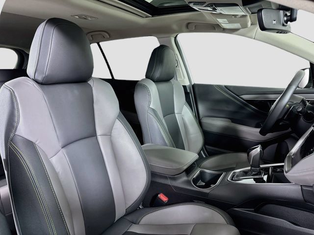 Certified 2025 Subaru Outback Onyx Edition AWD/4WD image 31