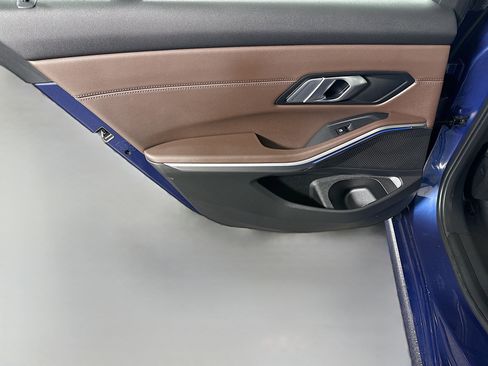 Used 2022 BMW 330i xDrive Sedan w/ Premium Package image 26