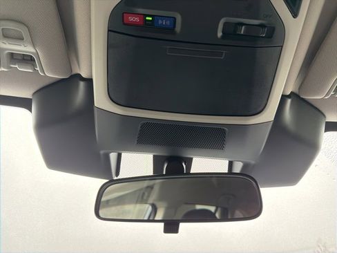 Used 2023 Subaru Outback Premium image 43