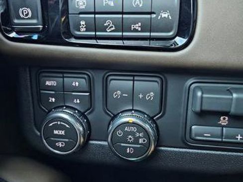 New 2026 GMC Yukon XL Denali Ultimate image 37