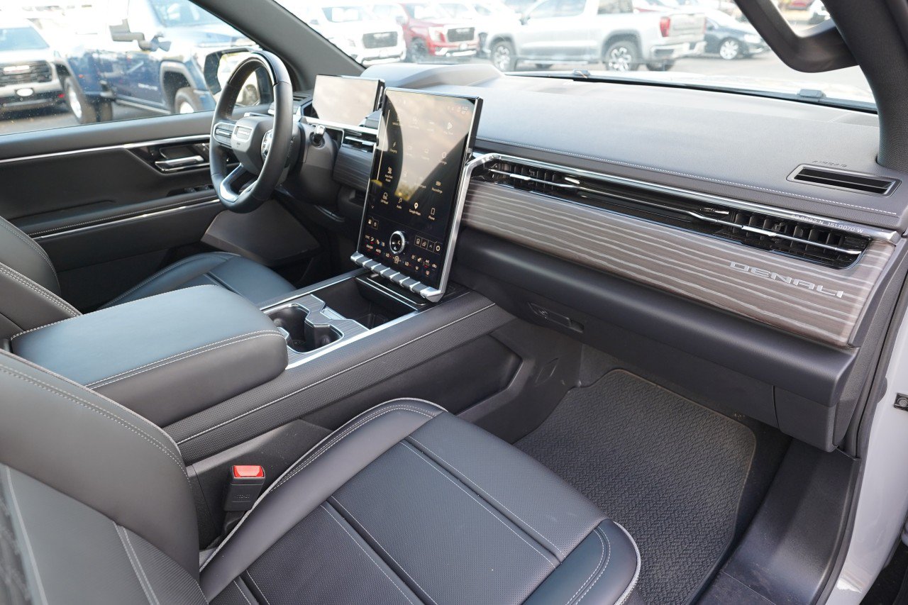 Certified 2025 GMC Sierra EV Denali AWD/4WD image 24