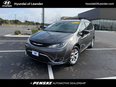 Used 2017 Chrysler Pacifica Touring-L Plus w/ Tire & Wheel Group