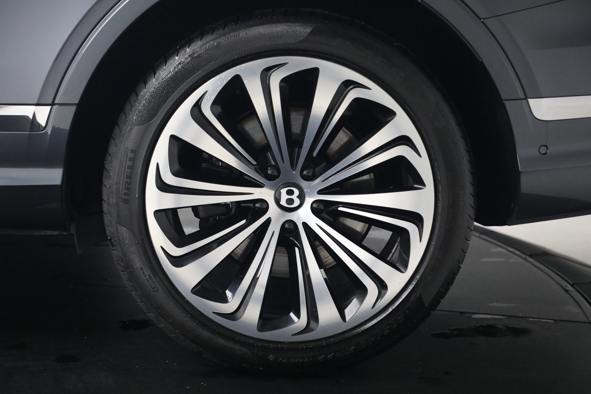 Certified 2026 Bentley Bentayga Extended Wheelbase AWD/4WD image 15