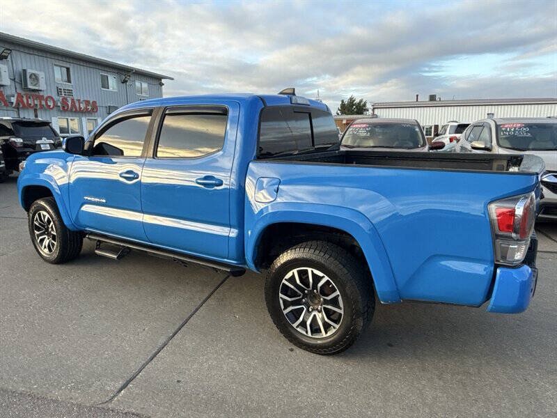 Used 2021 Toyota Tacoma TRD Sport AWD/4WD image 4