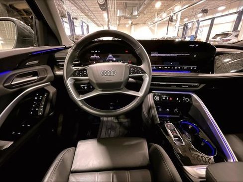 Certified 2025 Audi Q5 Premium Plus w/ Premium Plus AWD/4WD image 5