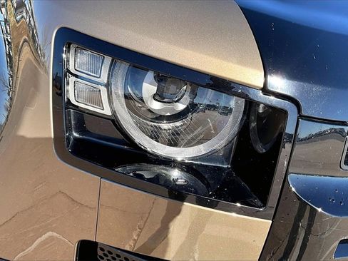 Used 2022 Land Rover Defender 110 X image 30