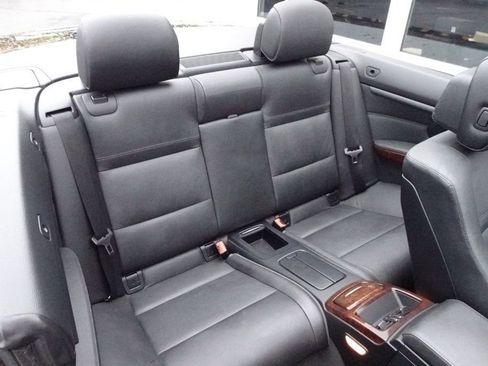 Used 2010 BMW 335i Convertible image 20